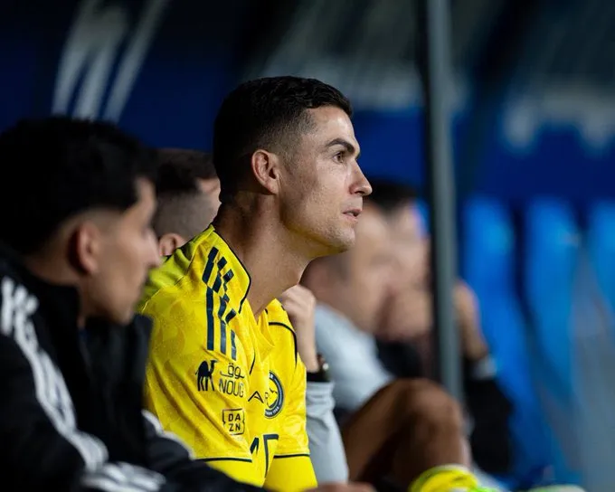 柠檬体育直播中超直播-沙特体育：C罗腿筋有些许伤势，会和利雅得胜利沟通是否出战