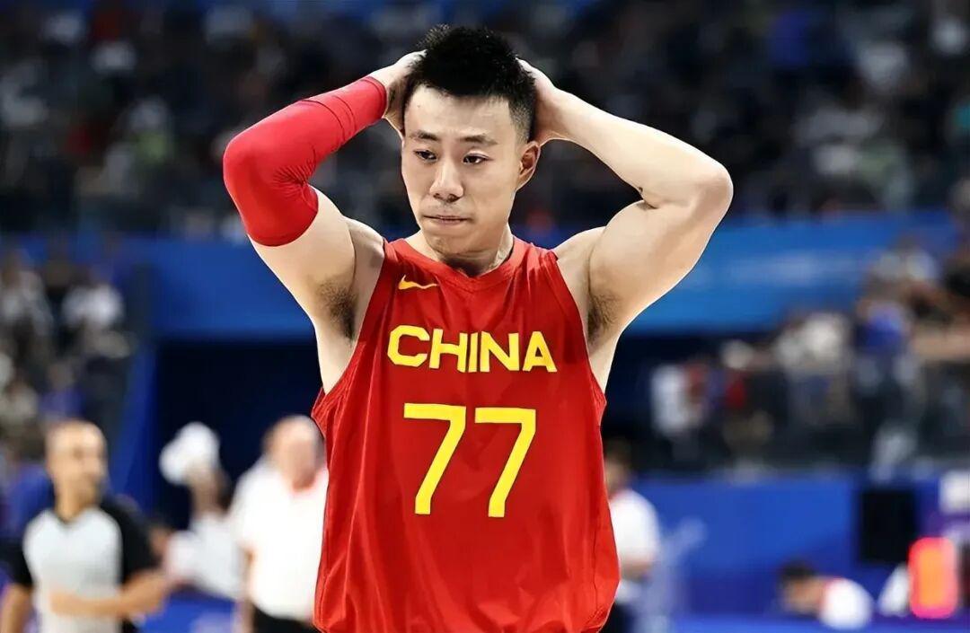 柠檬直播-中国男篮两连胜背后：张镇麟表现低迷，国家队之路堪忧