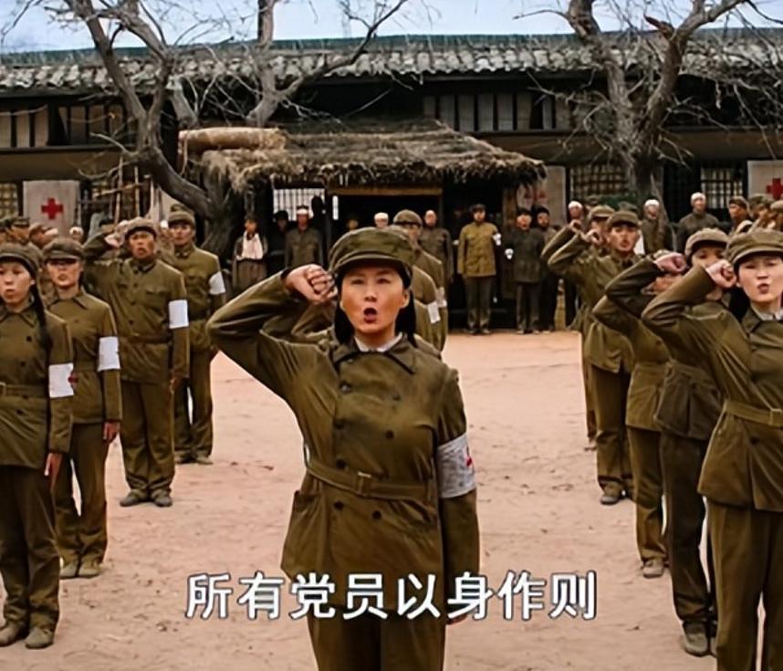 柠檬直播-《战旗如画》吐槽满天飞！战士年过半百、坦克上涂鸦，太假了