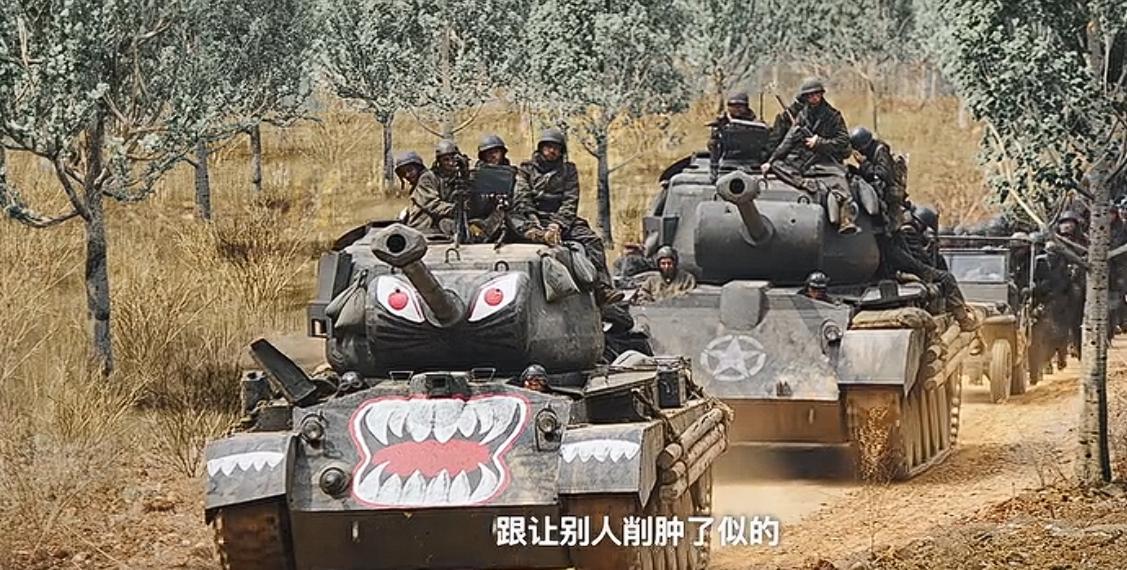 柠檬直播-《战旗如画》吐槽满天飞！战士年过半百、坦克上涂鸦，太假了